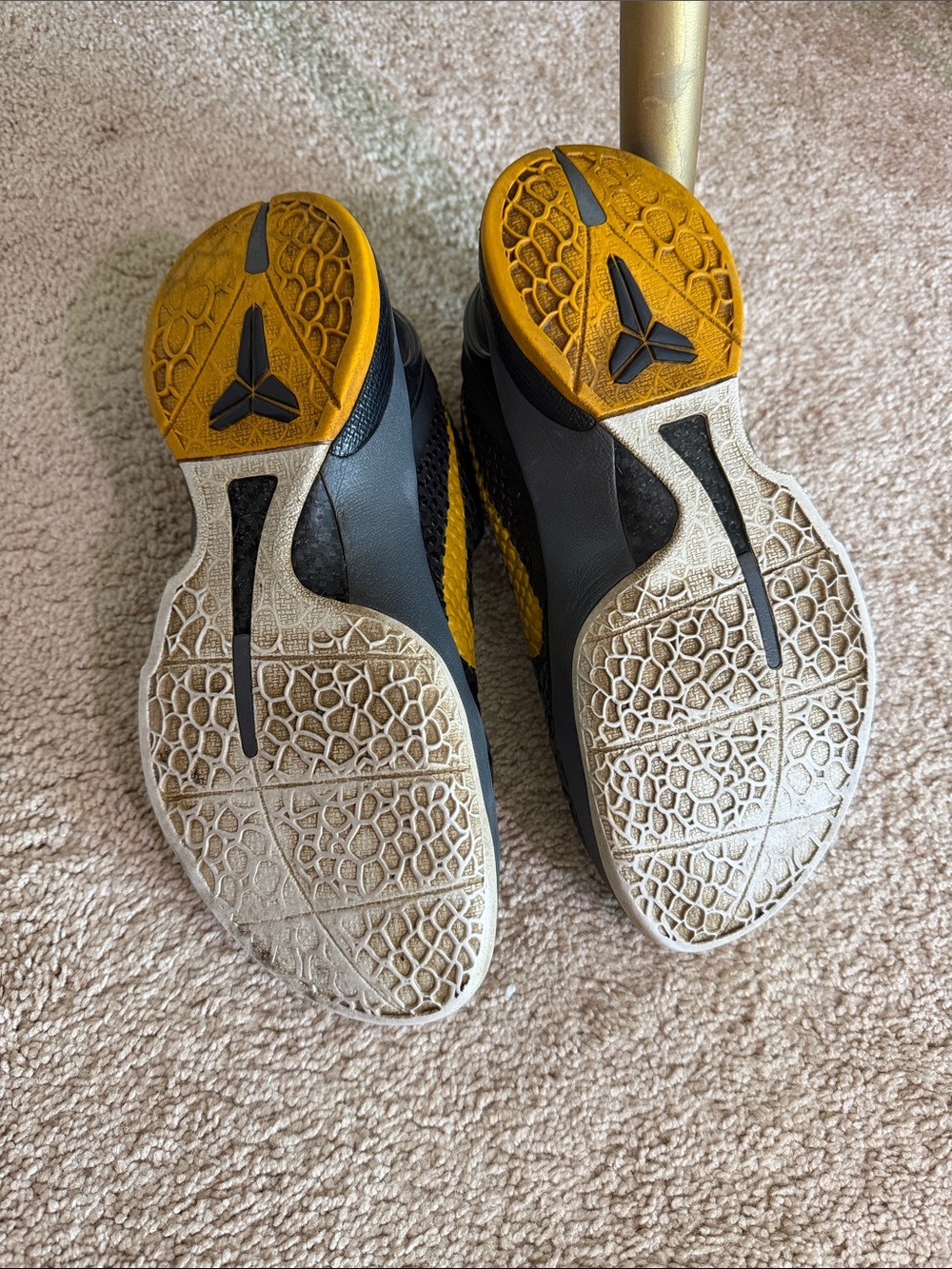 Black and Yellow Kobe Del Sol - Picture 7 of 7